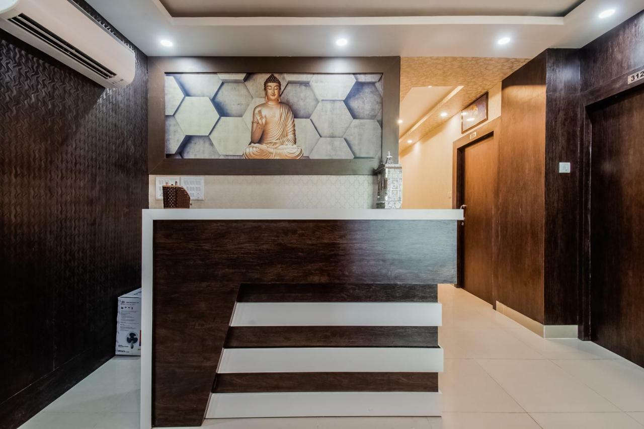 Danapur Oyo 45609 The Legend Inn Deluxe מראה חיצוני תמונה