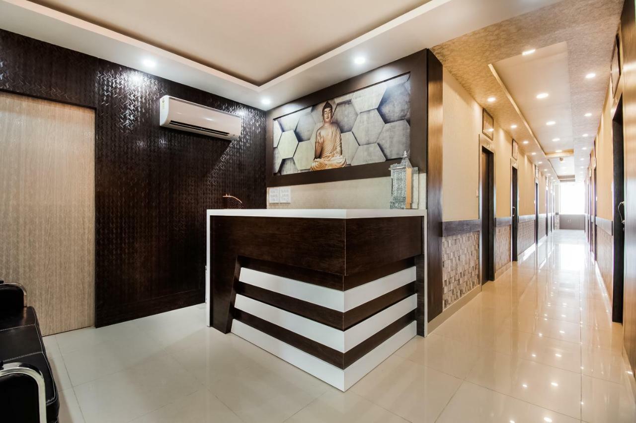Danapur Oyo 45609 The Legend Inn Deluxe מראה חיצוני תמונה