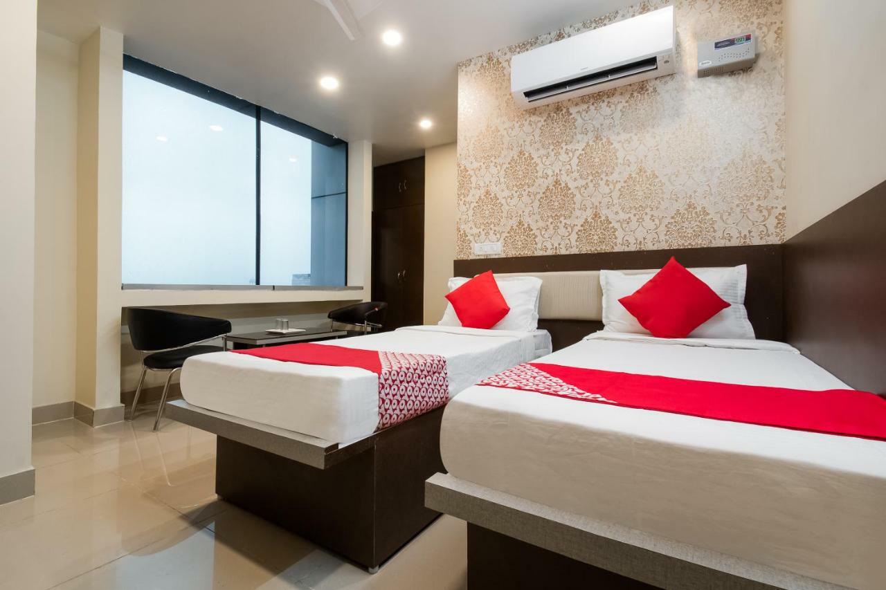 Danapur Oyo 45609 The Legend Inn Deluxe מראה חיצוני תמונה