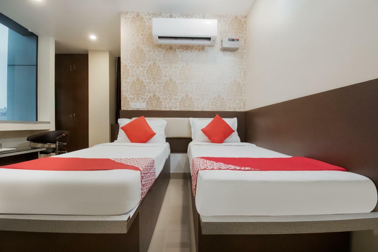 Danapur Oyo 45609 The Legend Inn Deluxe מראה חיצוני תמונה