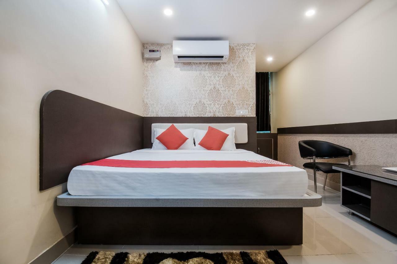 Danapur Oyo 45609 The Legend Inn Deluxe מראה חיצוני תמונה