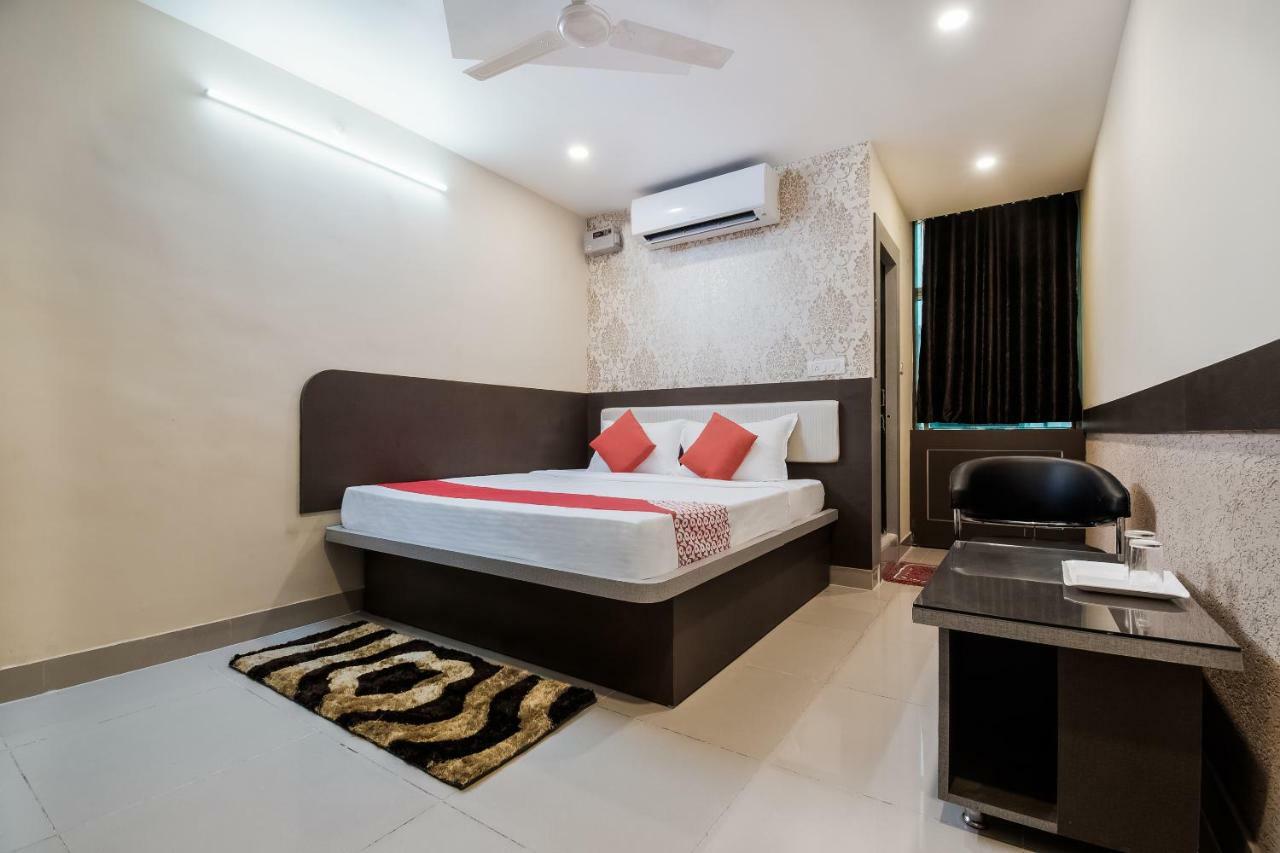 Danapur Oyo 45609 The Legend Inn Deluxe מראה חיצוני תמונה