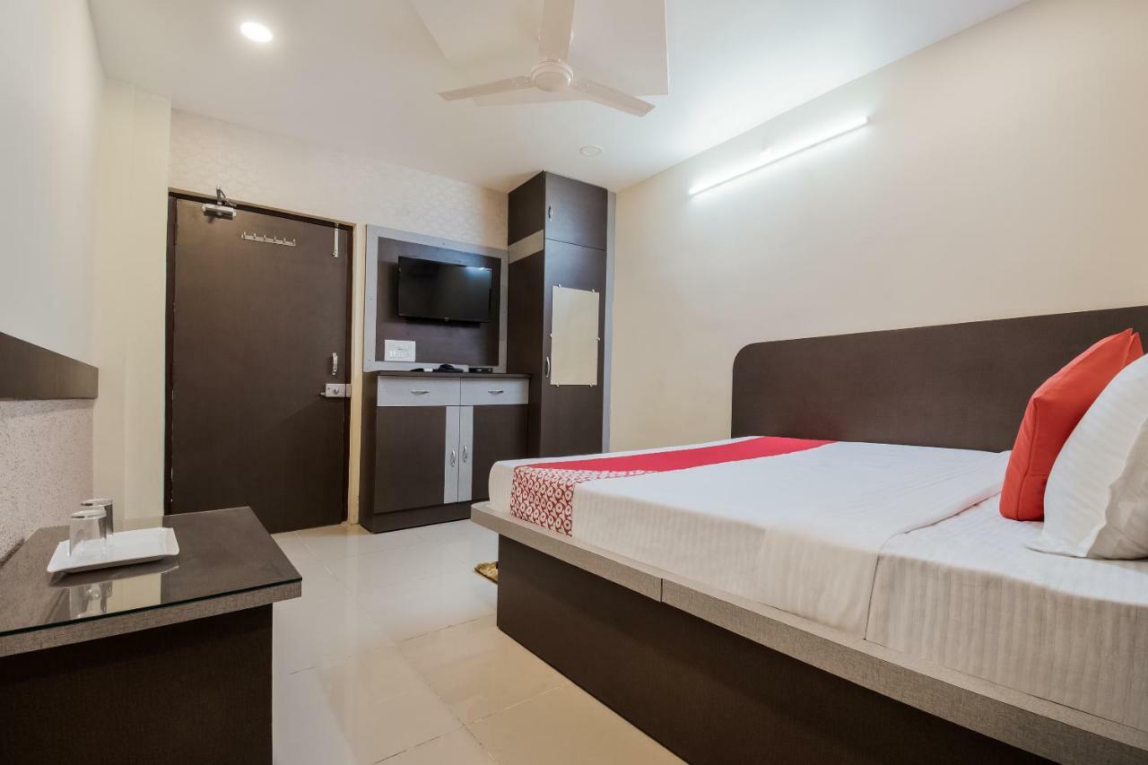 Danapur Oyo 45609 The Legend Inn Deluxe מראה חיצוני תמונה